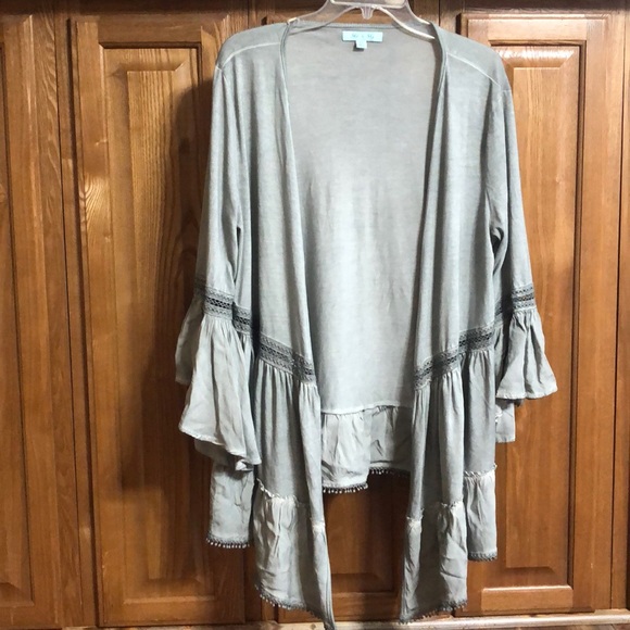 She and Sky Tops - She + Sky sage green/grey kimono